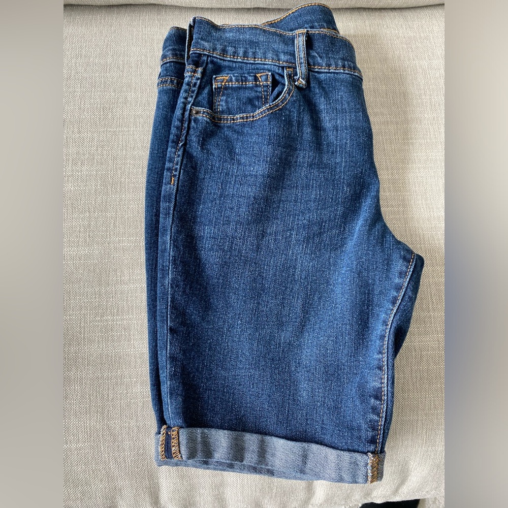 Old Navy - Dark Denim Jean Shorts. size 2.